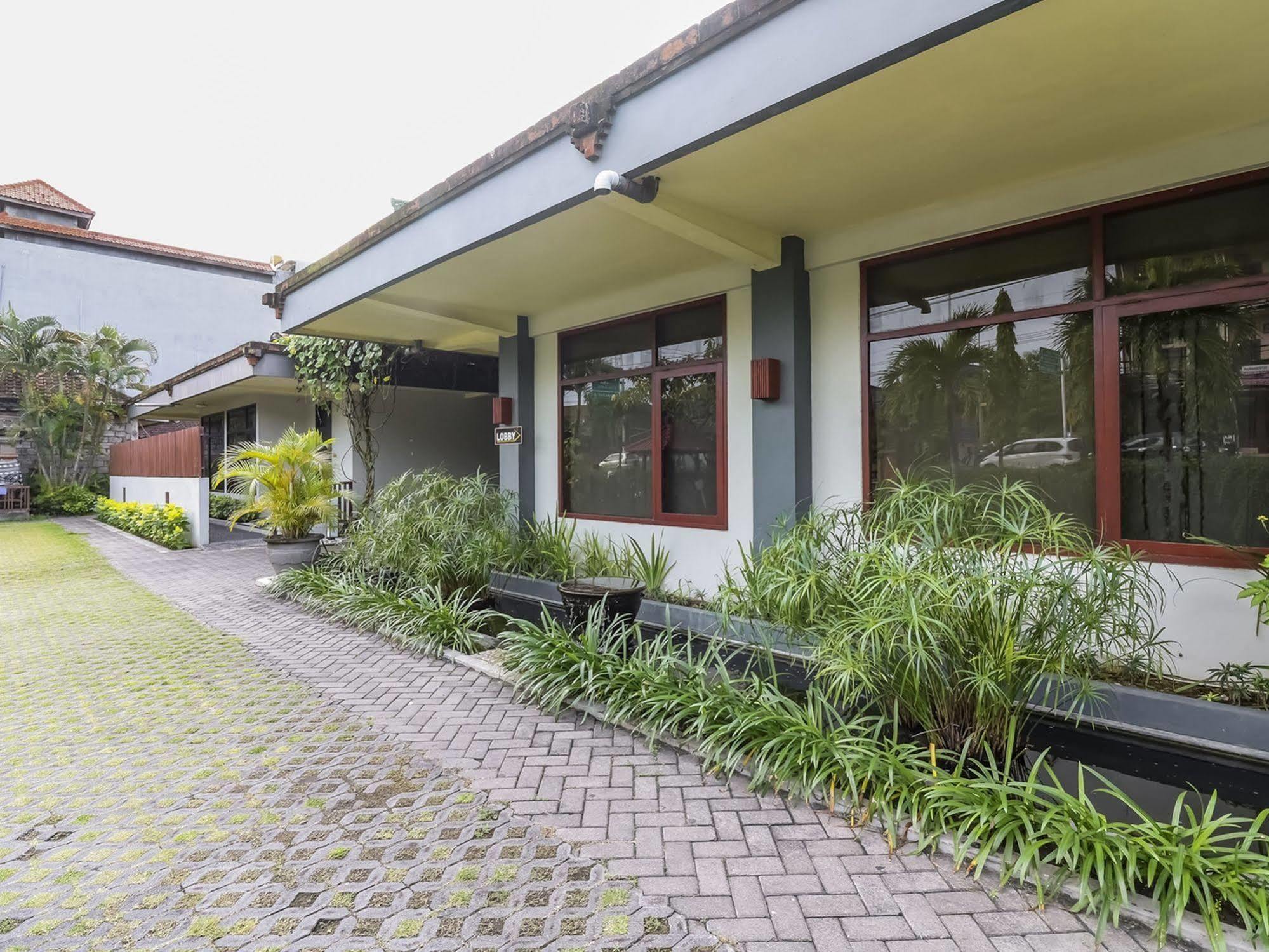 The Yani Hotel Bali Pesanggaran Buitenkant foto